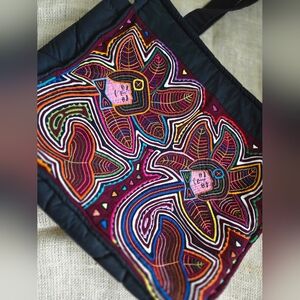 Kuna Indians Black Mola Zippered Shoulder Bag